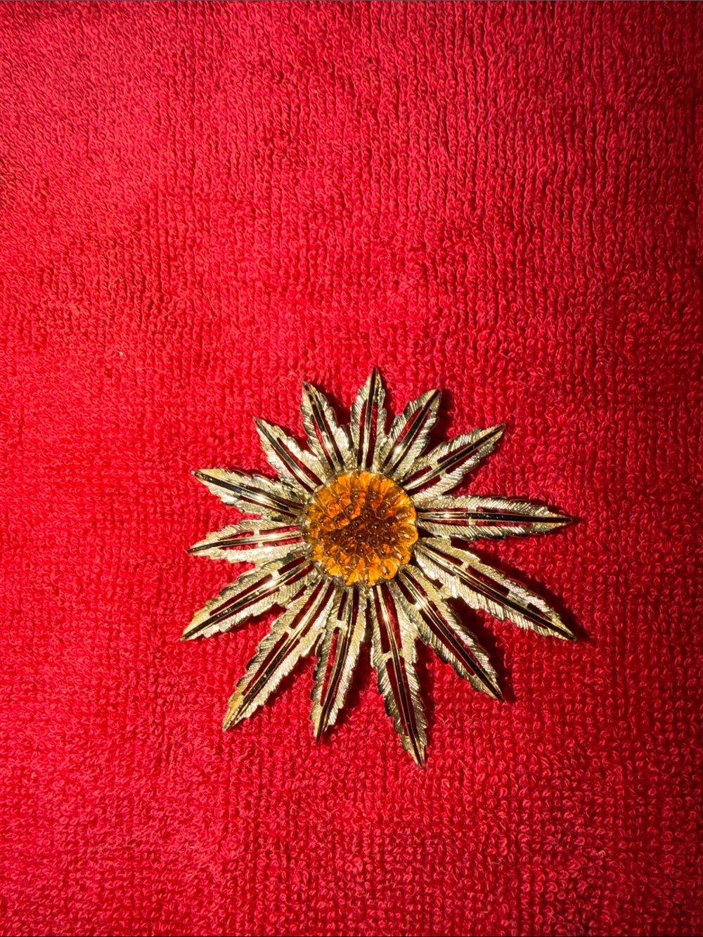 Sarah Coventry Gold and Amber Sunburst brooch